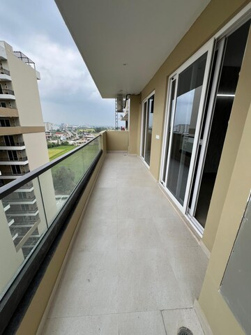 Balcony in 3.5 BHK Apartment at Ambala Highway – for Rent