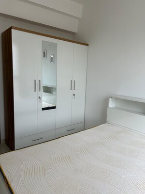 Room in 2 BHK Apartment at Majestique Signature Towers, Balewadi – for Rent