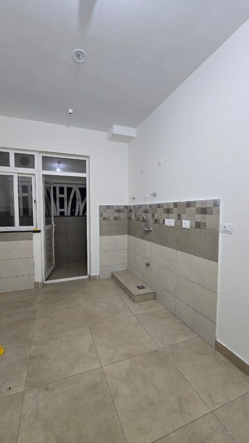 Room in 3 BHK Apartment at Avalon Park At The Prestige City, Sarjapur Road – for Rent