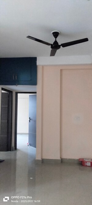 Room in 2 BHK Apartment at Tata Eureka Park, Sector 150 – for Sale