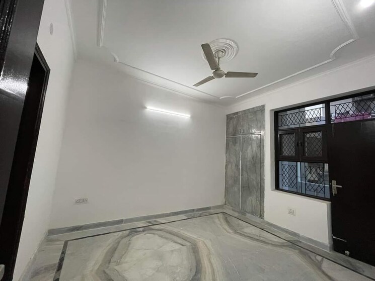 Room, ashoka enclave 4 Bedroom 2700 Sq.Ft. Builder Floor In Ashoka Enclave Faridabad 9215060