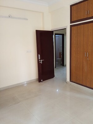 3 BHK Apartment For Rent in Sector 20