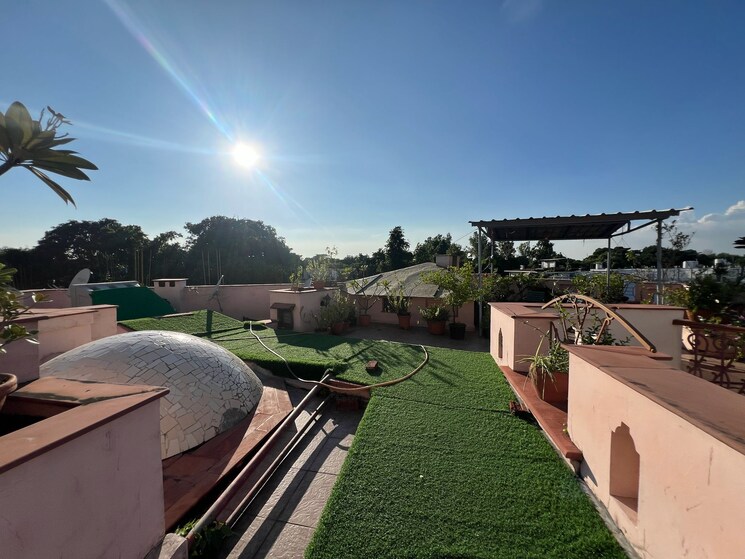 Balcony, jor bagh 3 Bedroom 5000 Sq.Ft. Builder Floor In Jor Bagh Delhi 9215100