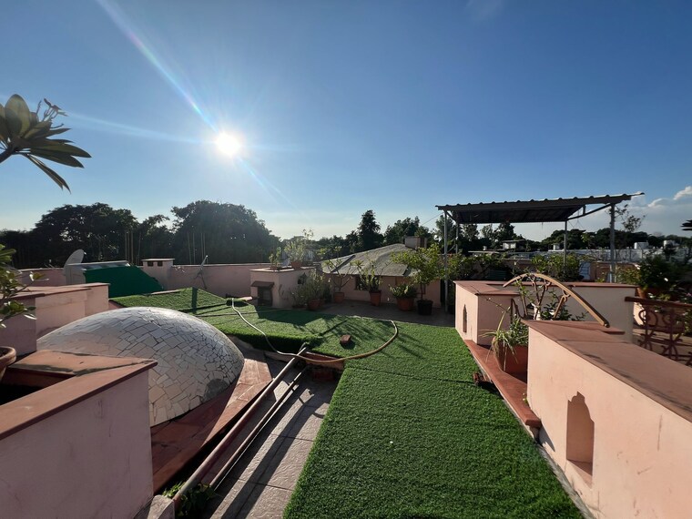 Balcony, jor bagh 3 Bedroom 5000 Sq.Ft. Builder Floor In Jor Bagh Delhi 9215100