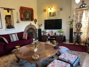 Living Room in 3 BHK Builder Floor at Jor Bagh – for Rent