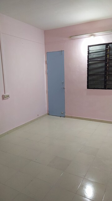 Room in 1 RK Apartment at Sasane Nagar – for Sale