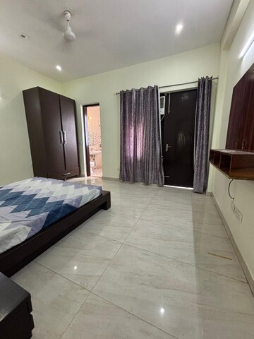 Bedroom in 2 BHK Builder Floor at Sushant Lok I – for Rent