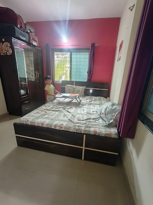 Bedroom in 2 BHK Apartment at Kundan Estates, Pimple Saudagar – for Sale