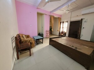 Bedroom in 3 BHK Builder Floor at Vaishali Sector 5 – for Rent