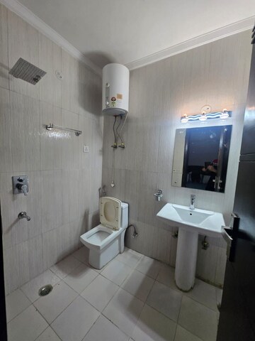 Attached Bathroom in 3 BHK Builder Floor at Saket – for Rent