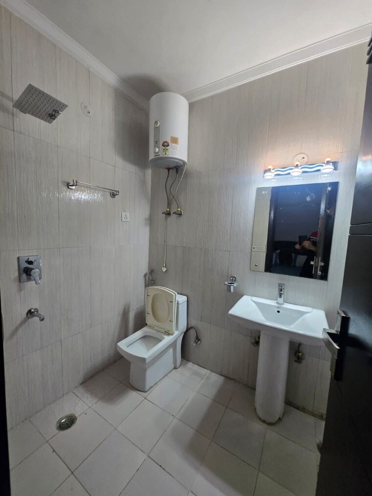 Attached Bathroom, saket 3 Bedroom 2200 Sq.Ft. Builder Floor In Saket Delhi 9215153