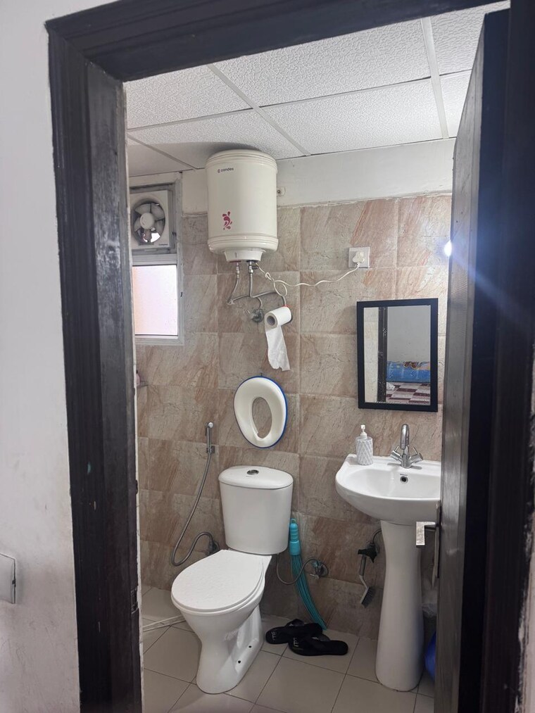 Bathroom, ajnara-homes 2 Bedroom 1095 Sq.Ft. Apartment In Sector 16b Greater Noida Greater Noida 9215169