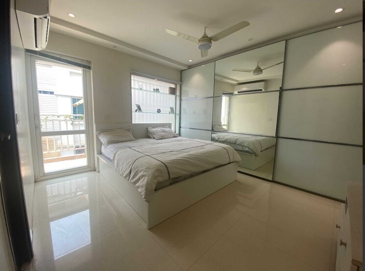 Room, svc-tree-walk 3 Bedroom 2000 Sq.Ft. Apartment In Kondapur Hyderabad 9215171