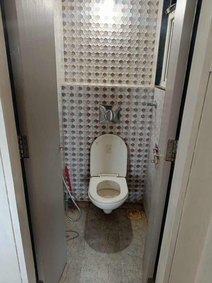 Bathroom, bramhacorp-water-bay 1 Bedroom 923 Sq.Ft. Apartment In Kalyani Nagar Pune 9215190