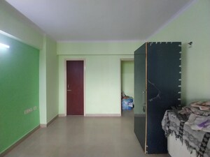 Room in 3 BHK Apartment at Sg Homes, Vasundhara Sector 4 – for Sale