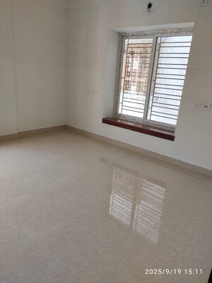 Room in 3 BHK Apartment at Sunshine Enclave New Town, New Town – for Sale