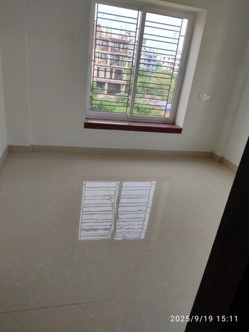 Room in 3 BHK Apartment at Sunshine Enclave New Town, New Town – for Sale