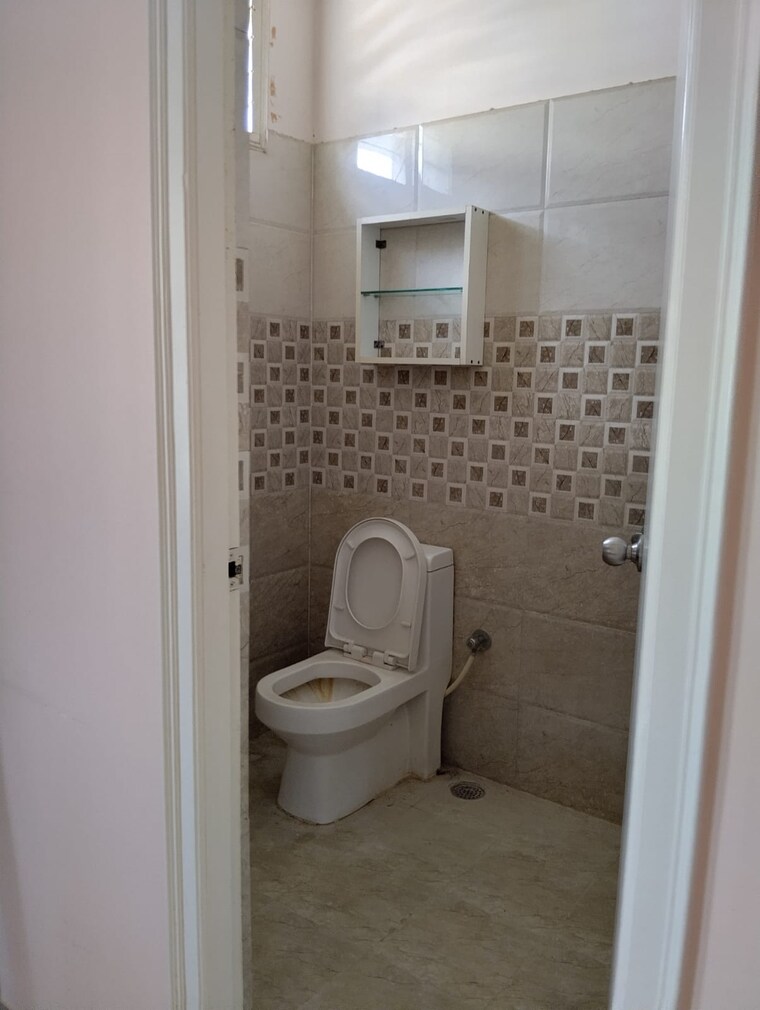 Bathroom, bandlaguda jagir 3 Bedroom 2000 Sq.Ft. Villa In Bandlaguda Jagir Hyderabad 9215179