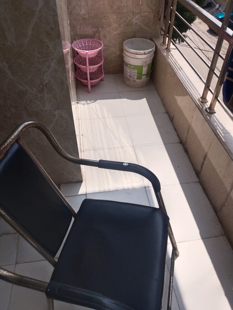 Balcony, pir machalla 3 Bedroom 1350 Sq.Ft. Apartment In Pir Machalla Zirakpur 9215275