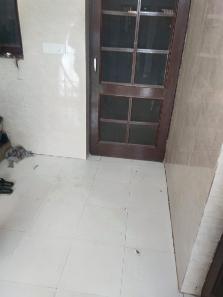 Room, pir machalla 3 Bedroom 1350 Sq.Ft. Apartment In Pir Machalla Zirakpur 9215275