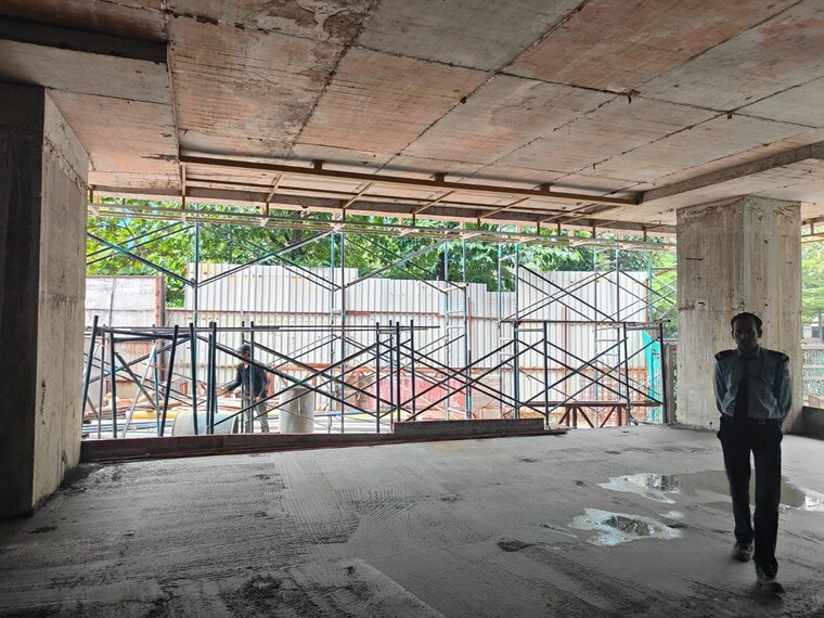 Balcony, atul-corporate-avenue Commercial Showroom 8446 Sq.Ft. In Chakala Mumbai 9215313