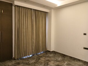 Room in 4 BHK Apartment at Central Park Flower Valley Aqua Front Towers, Sohna Sector 33 – for Sale