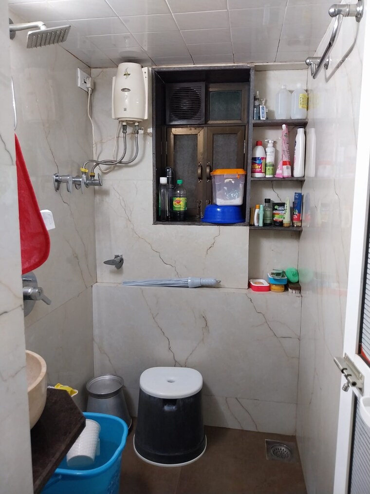 Bathroom, borivali west 1 Bedroom 410 Sq.Ft. Apartment In Borivali West Mumbai 9215310