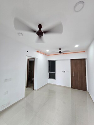 Team Area in 2 BHK Apartment at Kalpataru Immensa, Kolshet Road – for Rent