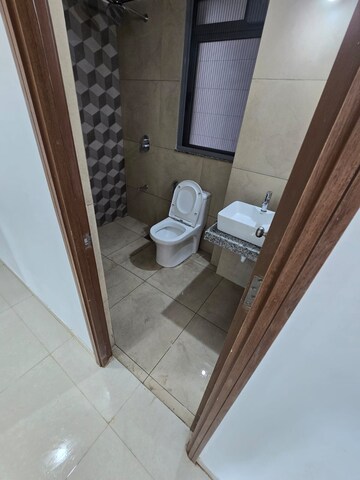 Bathroom in 2 BHK Apartment at Kalpataru Immensa, Kolshet Road – for Rent