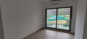 Room in 2 BHK Apartment at Kanakia Silicon Valley, Powai – for Rent