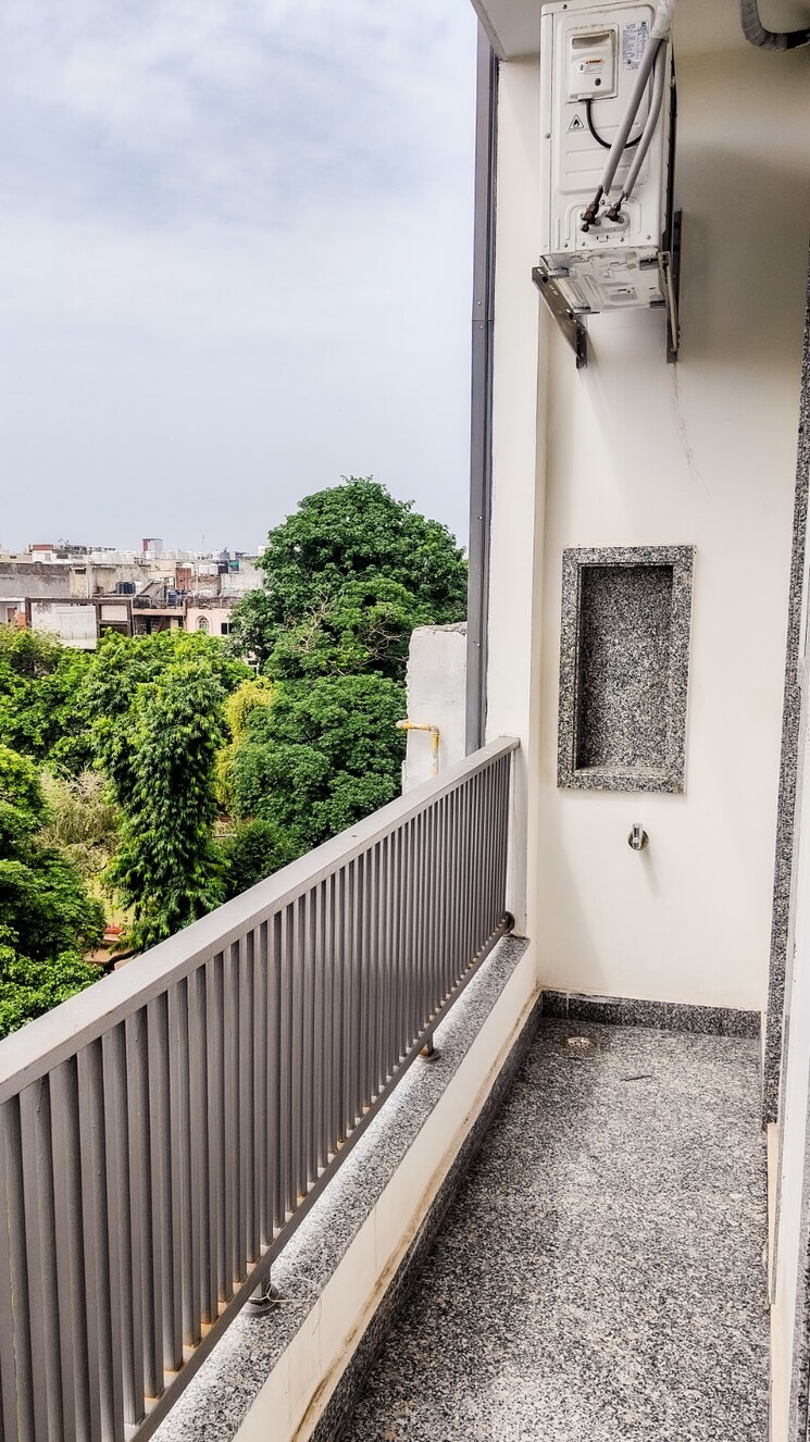 Balcony, malviya nagar 2 Bedroom 900 Sq.Ft. Apartment In Malviya Nagar Delhi 9215425