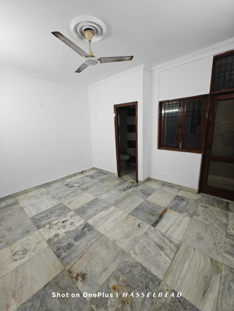 Room, lajpat nagar 2 Bedroom 900 Sq.Ft. Builder Floor In Lajpat Nagar Delhi 9215429