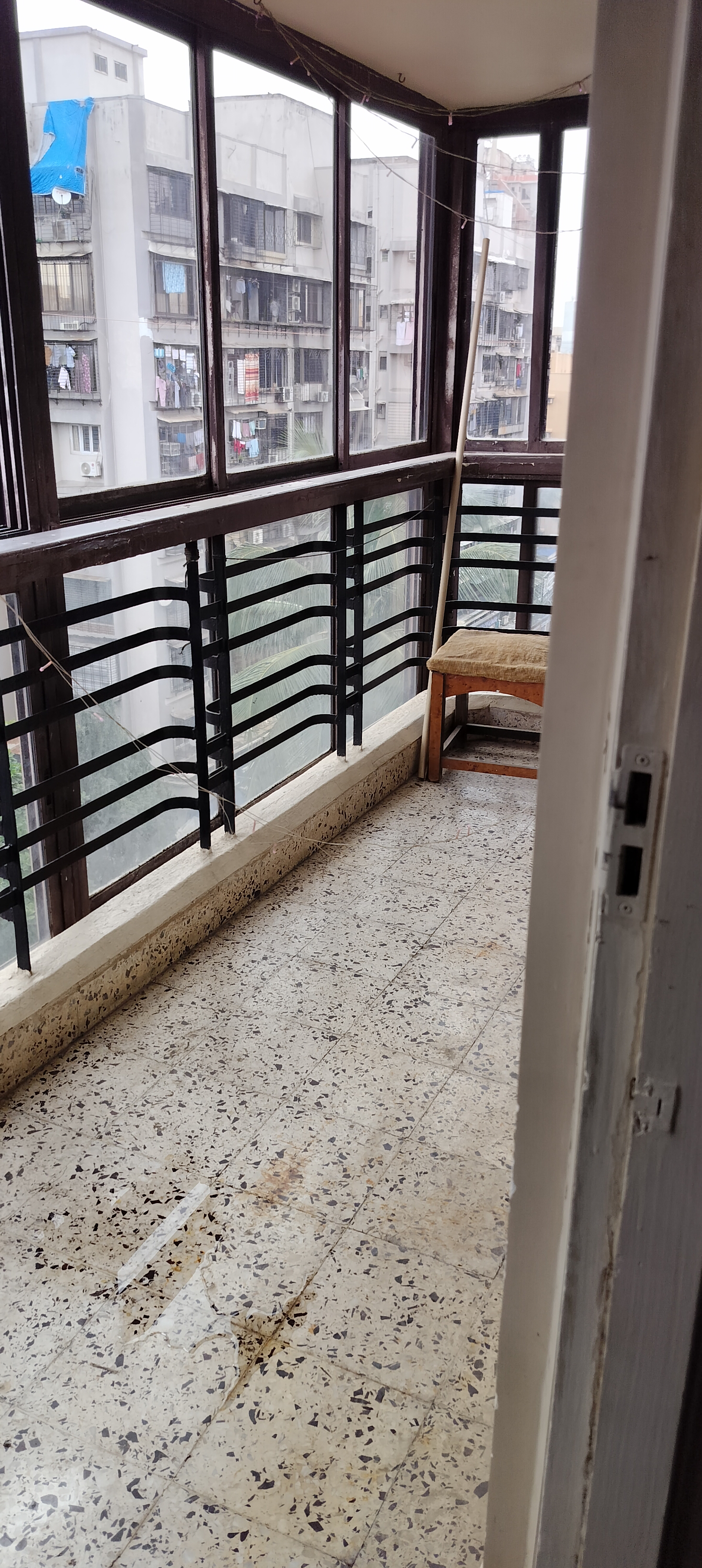 2 BHK 700 Sq.Ft. Apartment in Sunny Side Apartment