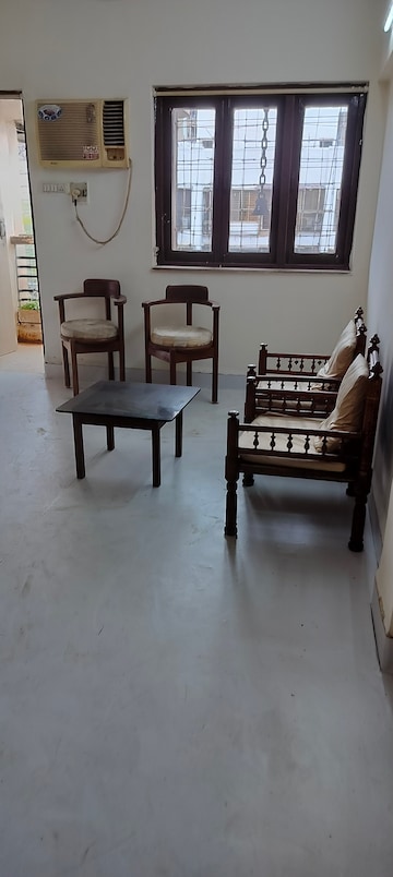 Gym in 2 BHK Apartment at Sunny Side Apartment, Andheri West – for Rent