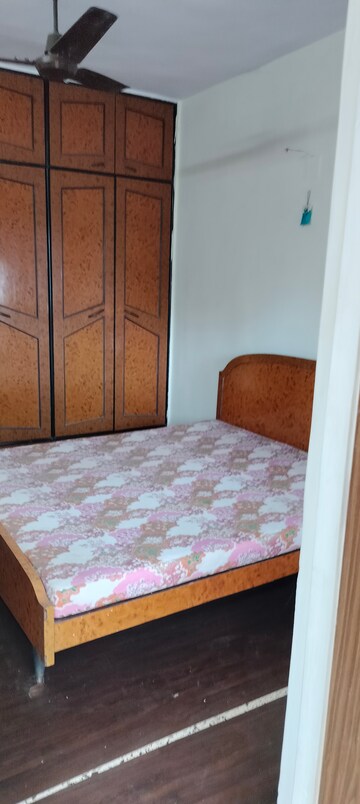 Bedroom in 2 BHK Apartment at Sunny Side Apartment, Andheri West – for Rent