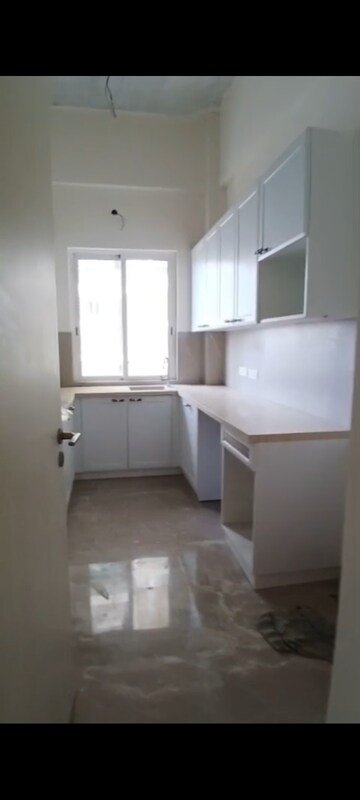 Kitchen in 3 BHK Apartment at Indiabulls Blu, Worli – for Sale