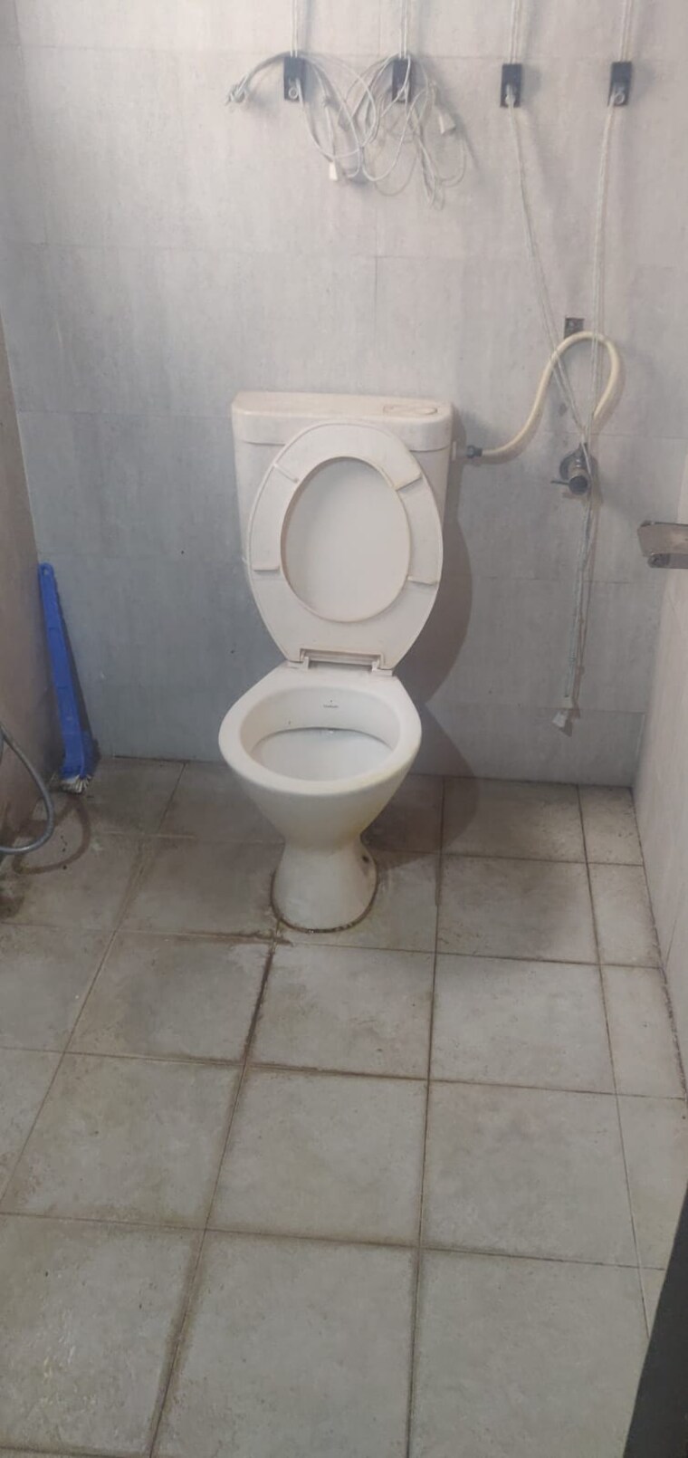 Bathroom, gk-rose-icon 2 Bedroom 900 Sq.Ft. Apartment In Pimple Saudagar Pune 9215463