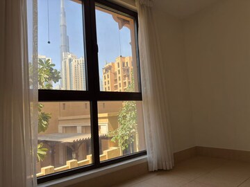 Room in 4 BHK Apartment at SSD 96 Tagore, Santacruz West – for Sale