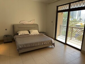 Bedroom in 4 BHK Apartment at Azumi CHS, Khar West – for Sale