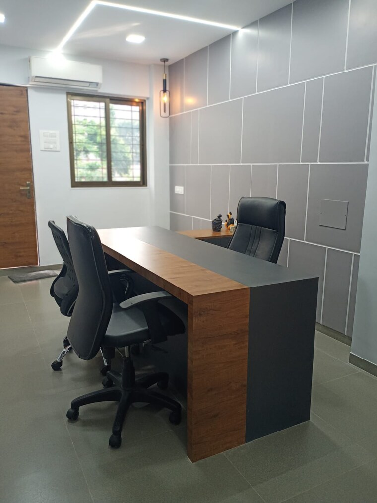 Team Area, pragati-chs-kandivali Commercial Office Space in IT/SEZ 900 Sq.Ft. In Kandivali West Mumbai 9215564