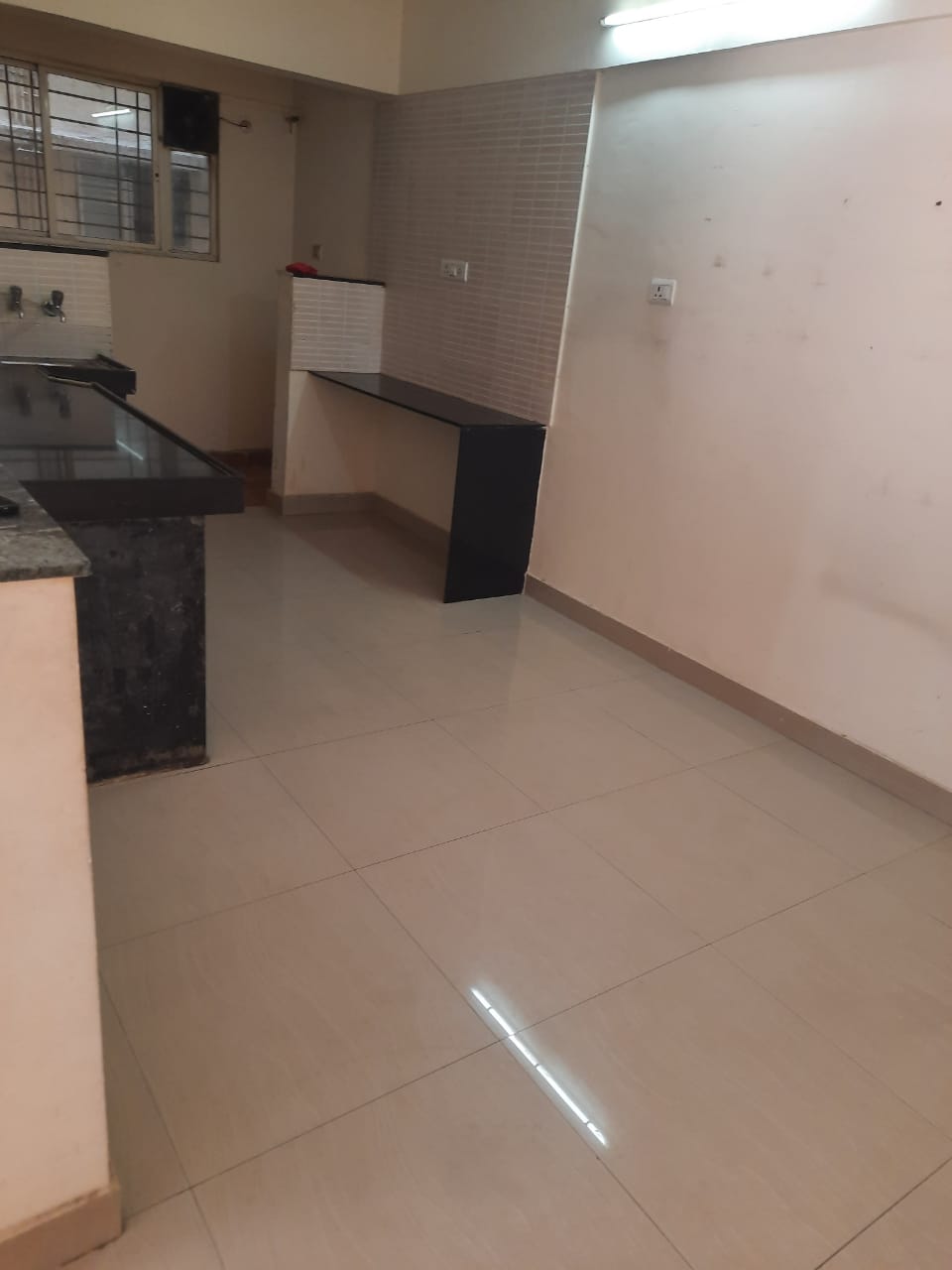 2 BHK Apartment For Rent in Ratan Prestige