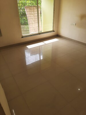 Room in 2 BHK Apartment at Ratan Prestige, Kharadi – for Rent