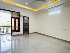 Room in 4 BHK Builder Floor at Vasant Kunj – for Rent