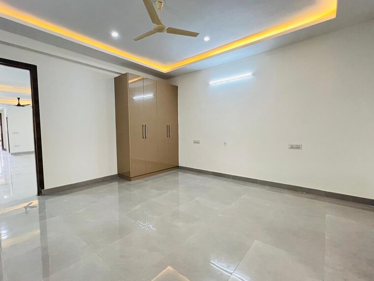 Room, vasant kunj 4 Bedroom 2400 Sq.Ft. Builder Floor In Vasant Kunj Delhi 9215570