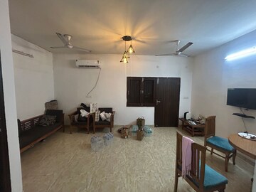 Living Room in 2 BHK Builder Floor at Safdarjung Enclave – for Rent