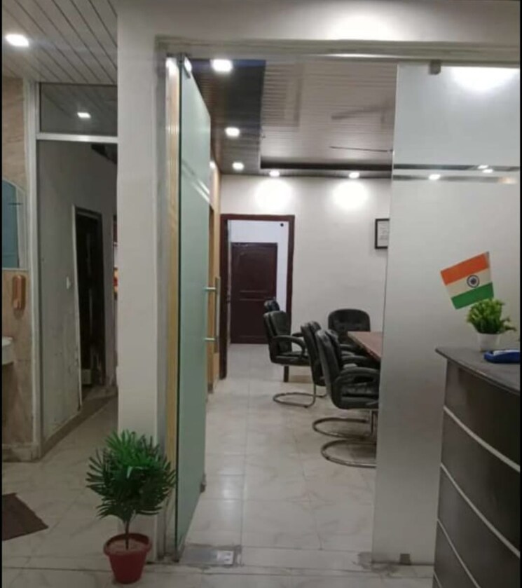 Team Area, chattarpur Commercial Office Space 100 Sq.Yd. In Chattarpur Delhi 9215663