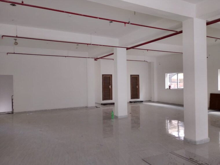 undefined, sector 63 Commercial Office Space 18000 Sq.Ft. In Sector 63 Noida 9215617