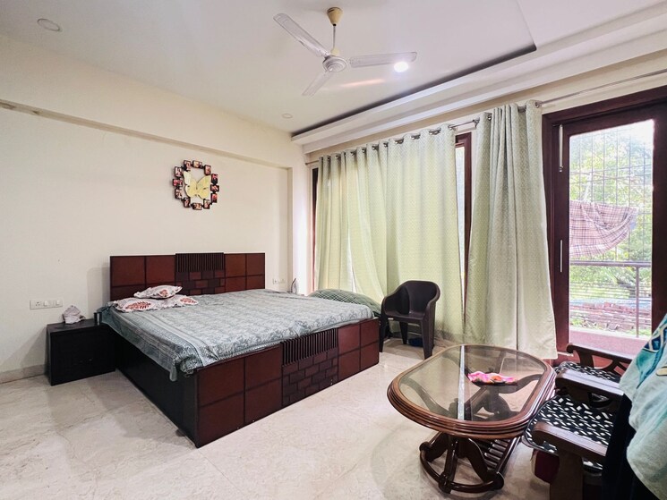 Bedroom, vasant kunj 4 Bedroom 2800 Sq.Ft. Builder Floor In Vasant Kunj Delhi 9215626