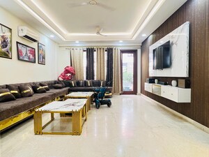 Living Room in 4 BHK Builder Floor at Vasant Kunj – for Rent