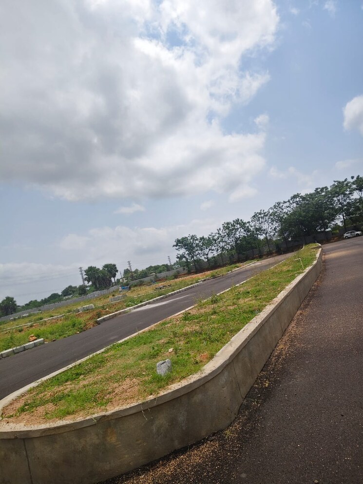 Garden, srisailam highway  147 Sq.Yd. Plot In Srisailam Highway Hyderabad 9215682